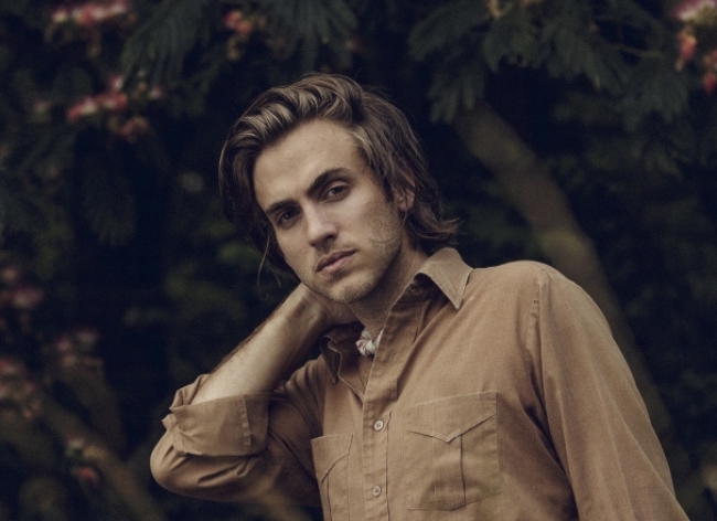 Welcoming Andrew Combs to the Ground Control Touring Roster